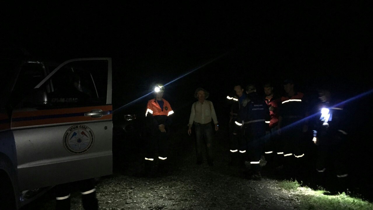 Крымские спасатели помогли заблудившемуся в лесу мужчине