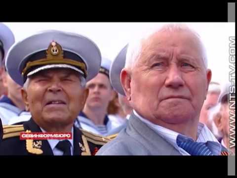 Главный военно-морской парад страны прошел в акватории Невы и на внутреннем рейде Кронштадта