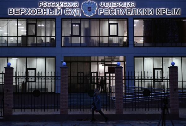 Верховный суд Крыма оставил под арестом украинских моряков, нарушивших госграницу России в Керченском проливе