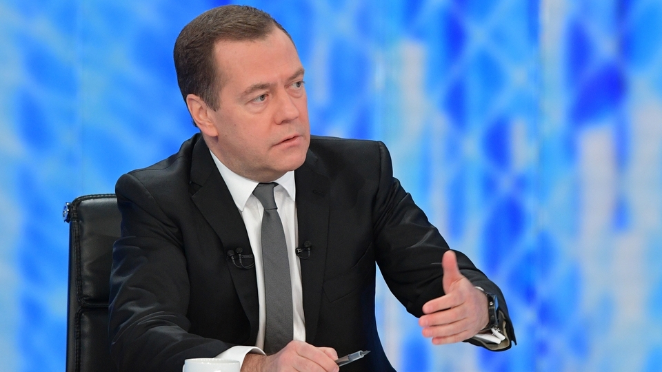 Медведев назвал пенсионную реформу самым трудным решением за 10 лет