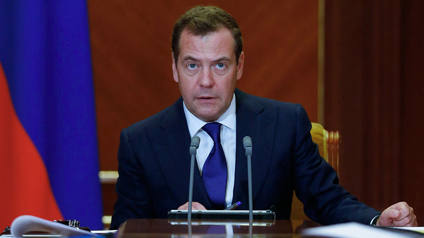 «Худшие подозрения»: Медведев рассказал о предвыборной кампании на Украине