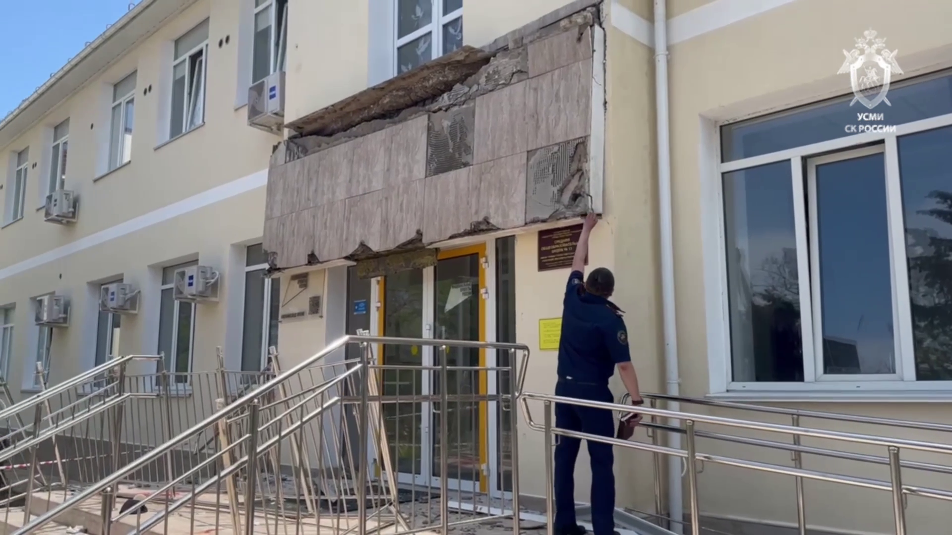 Балкон в школе №13 обрушился через год после завершения капремонта