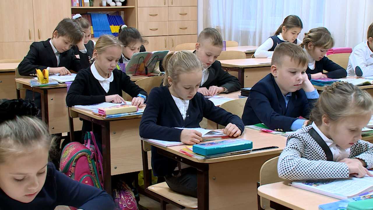 В Севастополе многодетным семьям компенсируют покупку школьной формы