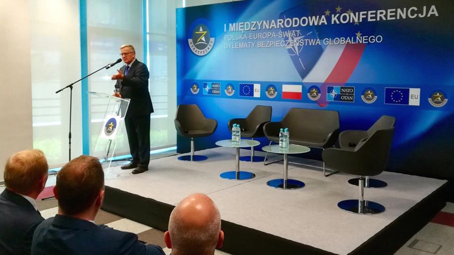 Польша считает отстуствие контактов с Россией поражением