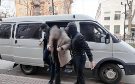 ФСБ задержала в Крыму двух женщин, подозреваемых в совершении государственной измены