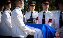 Простились с героями: в Севастополе проводили в последний путь четверых пиротехников МЧС России